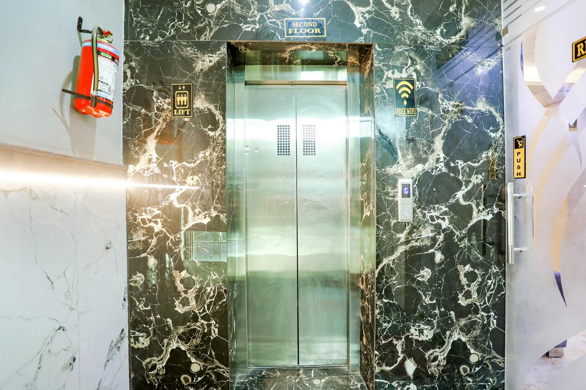 קאנפור Fabhotel The Palacio מראה חיצוני תמונה